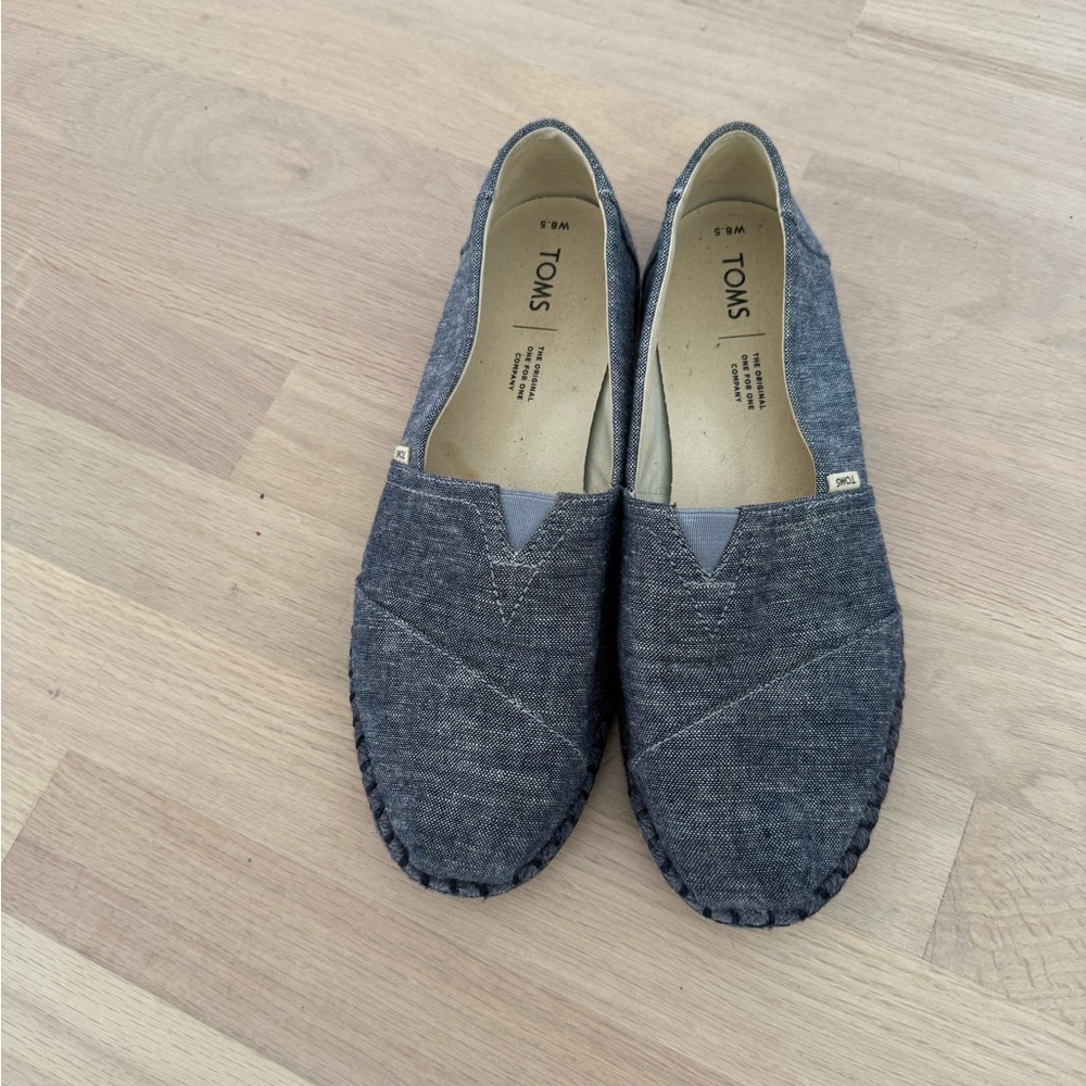 TOMS Classic Blue Denim Canvas Slip-Ons | Comfort Flats, Women’s 8.5